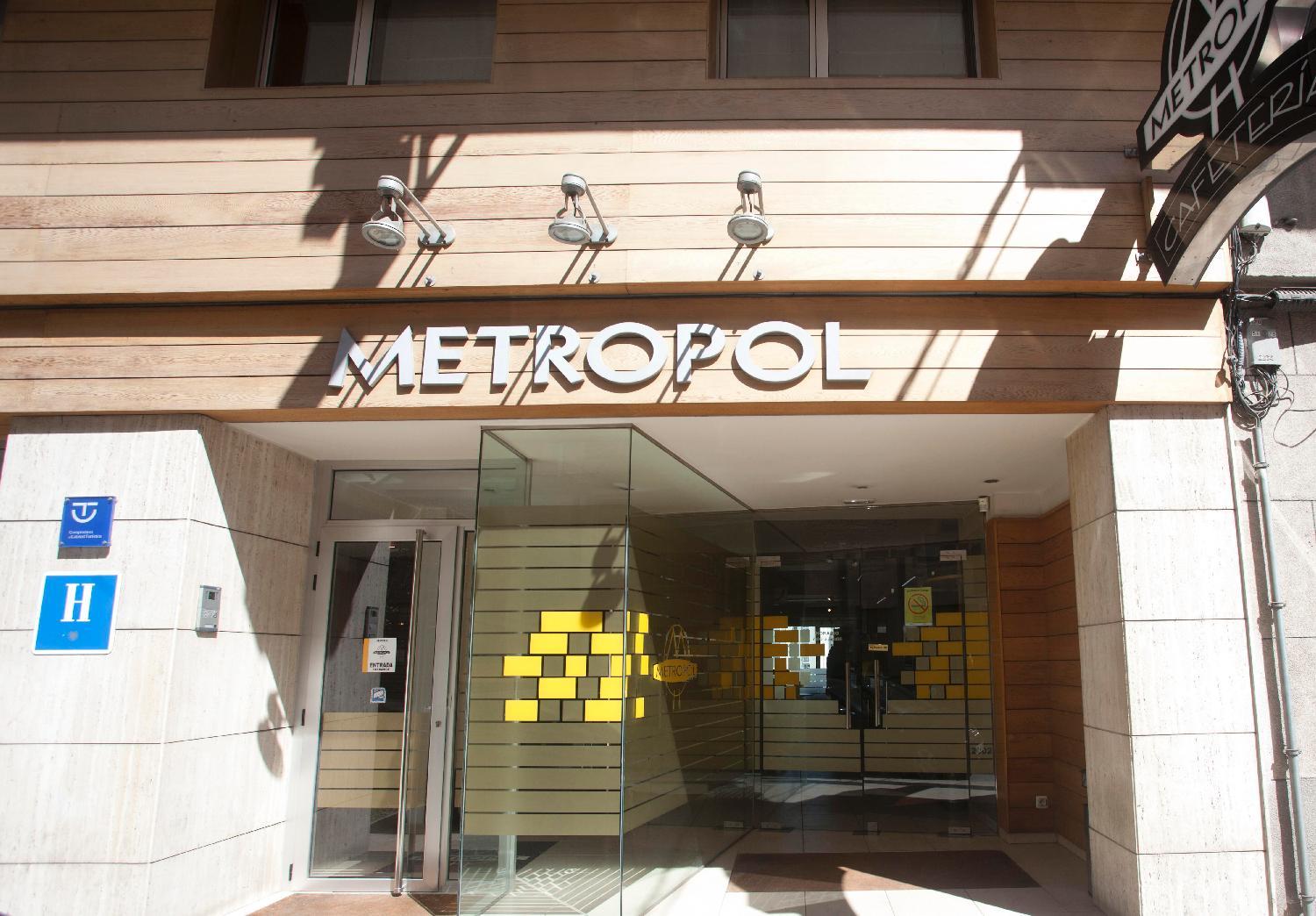 Hotel Metropol By Carris Lugo Luaran gambar